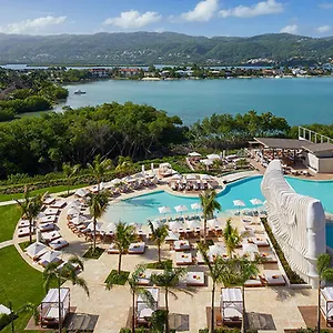 Resort Breathless