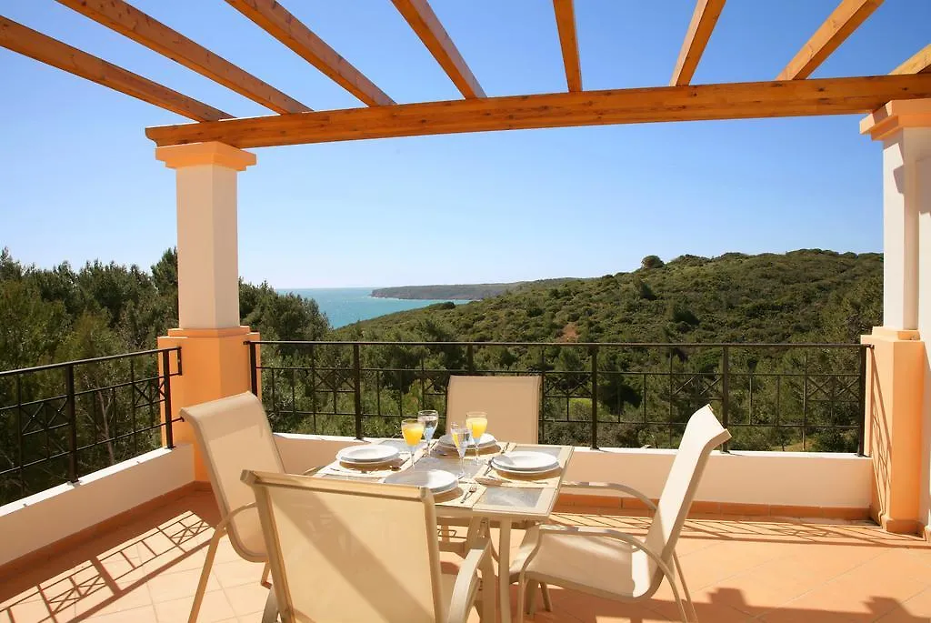 **** Holiday park Nau Salema Beach Village Portugal